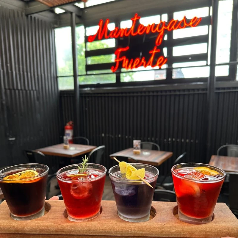 DEGUSTACIÓN DE NEGRONI