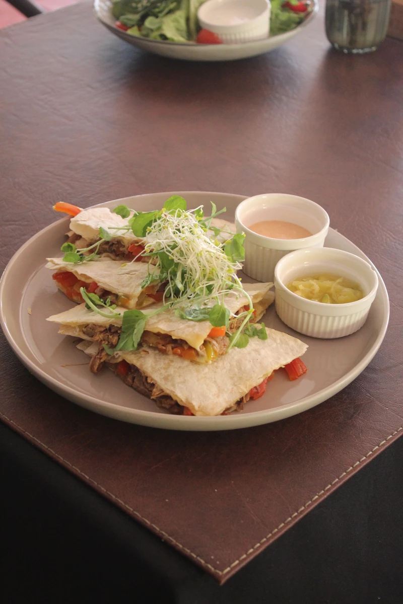 Quesadilla Mechada
